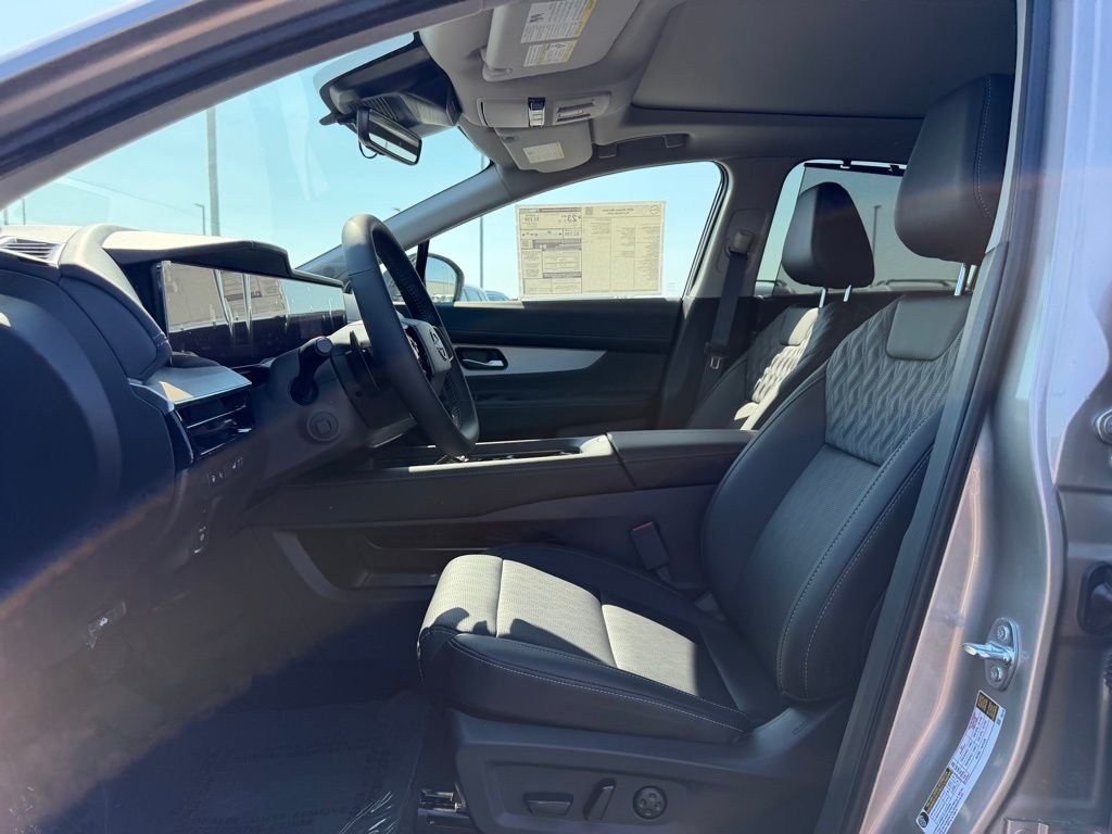 New 2026 Champagne Silver Metallic Nissan Platinum image 11