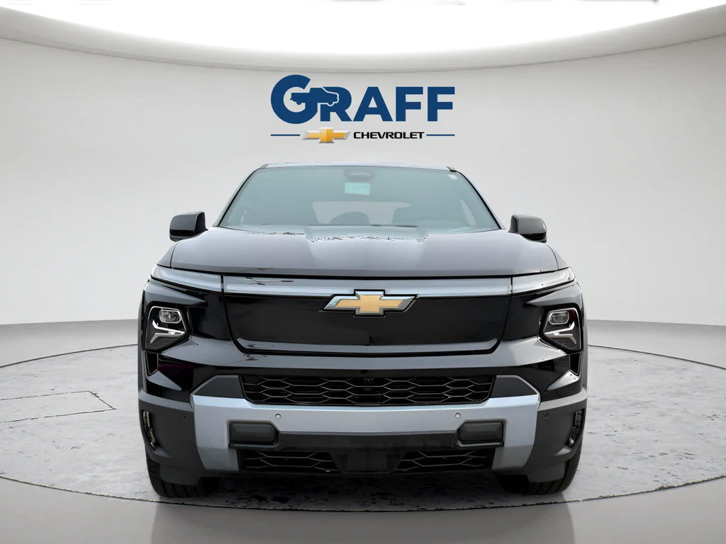 2026 Chevrolet Silverado EV LT - Photo 11