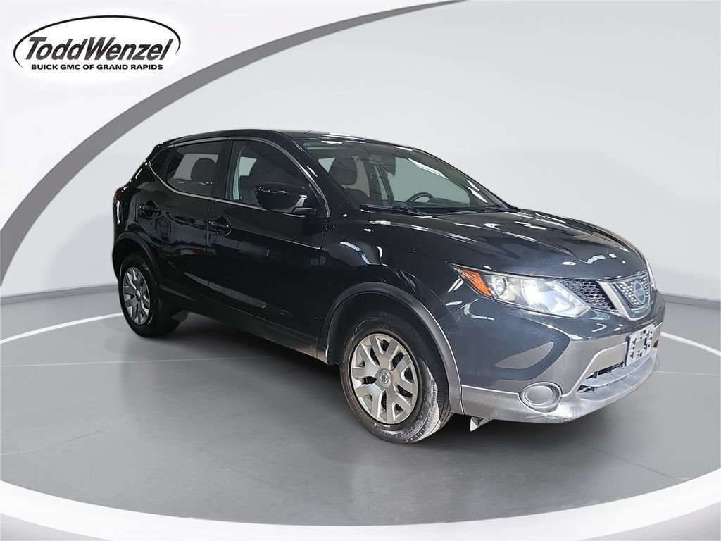 2018 Nissan Rogue Sport S AWD's photo