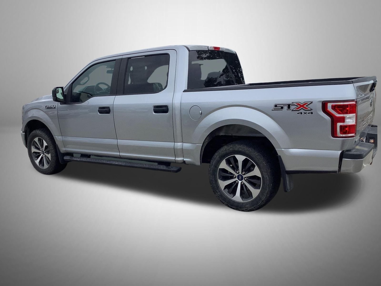Used 2020 Silver Ford XL image 2