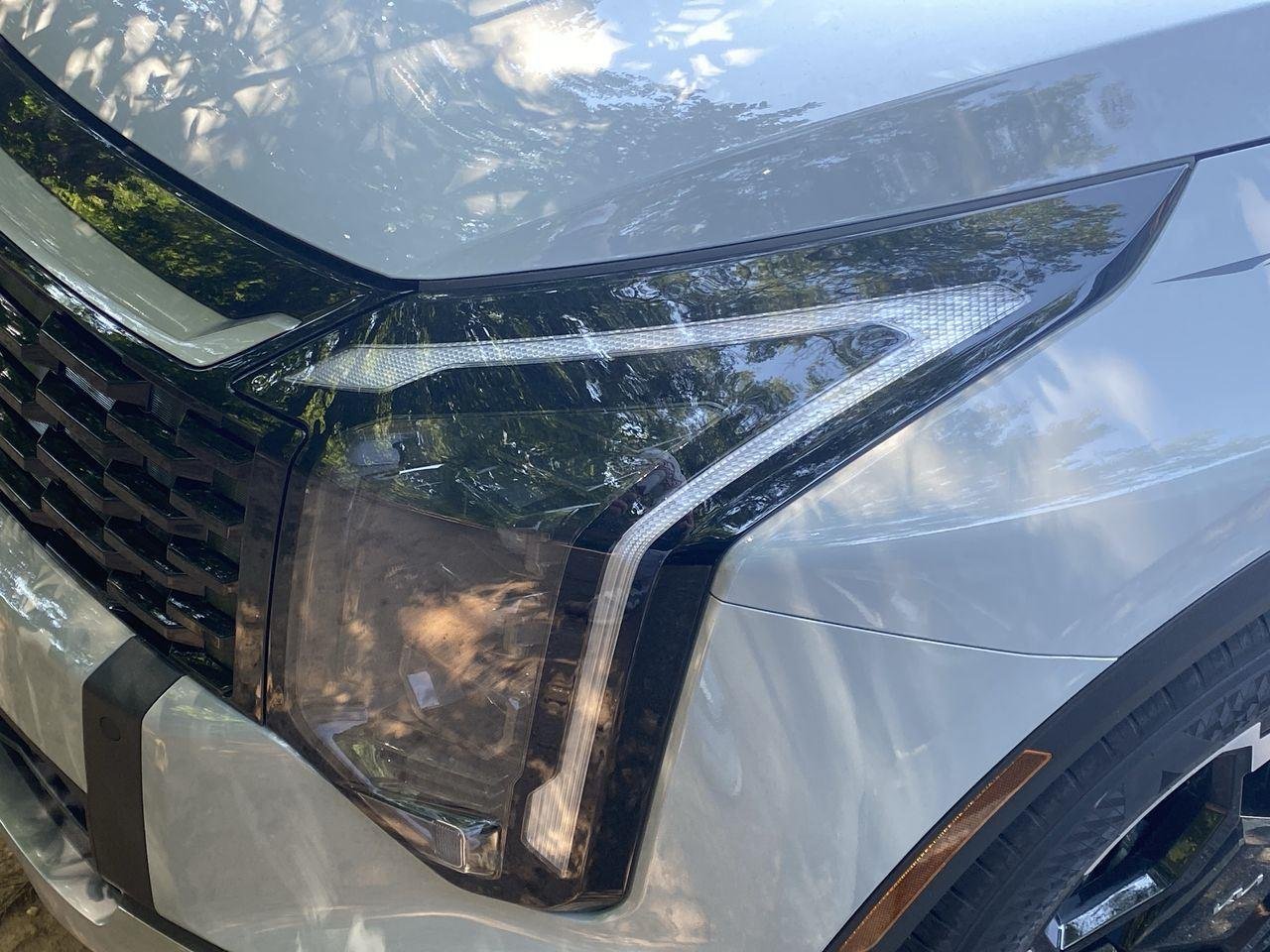 New 2026 Wolf Gray Kia EX image 10