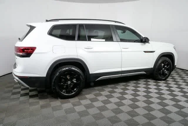 New 2026 Opal White Pearl Volkswagen 2.0T Peak Edition image 27