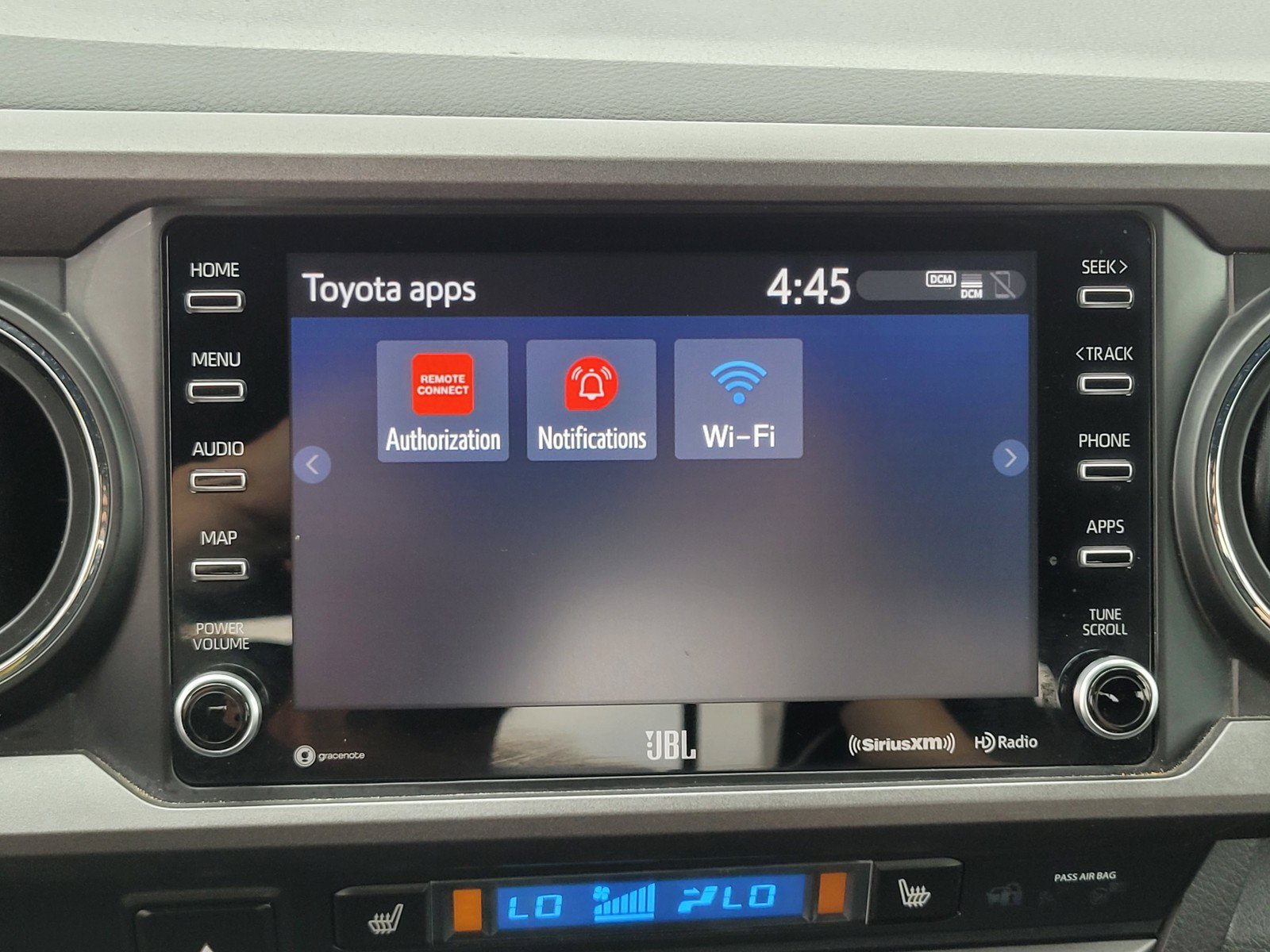 Used 2023 White Toyota  image 19