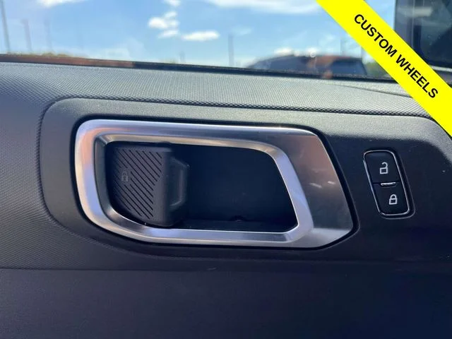 2025 Ford Bronco 4-Door Base - Photo 15