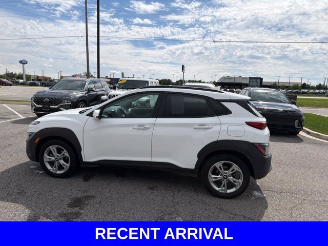 Used 2023 White Hyundai SEL image 17