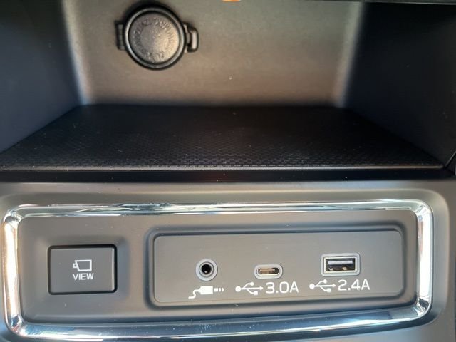 2025 Subaru Ascent Limited - Photo 12