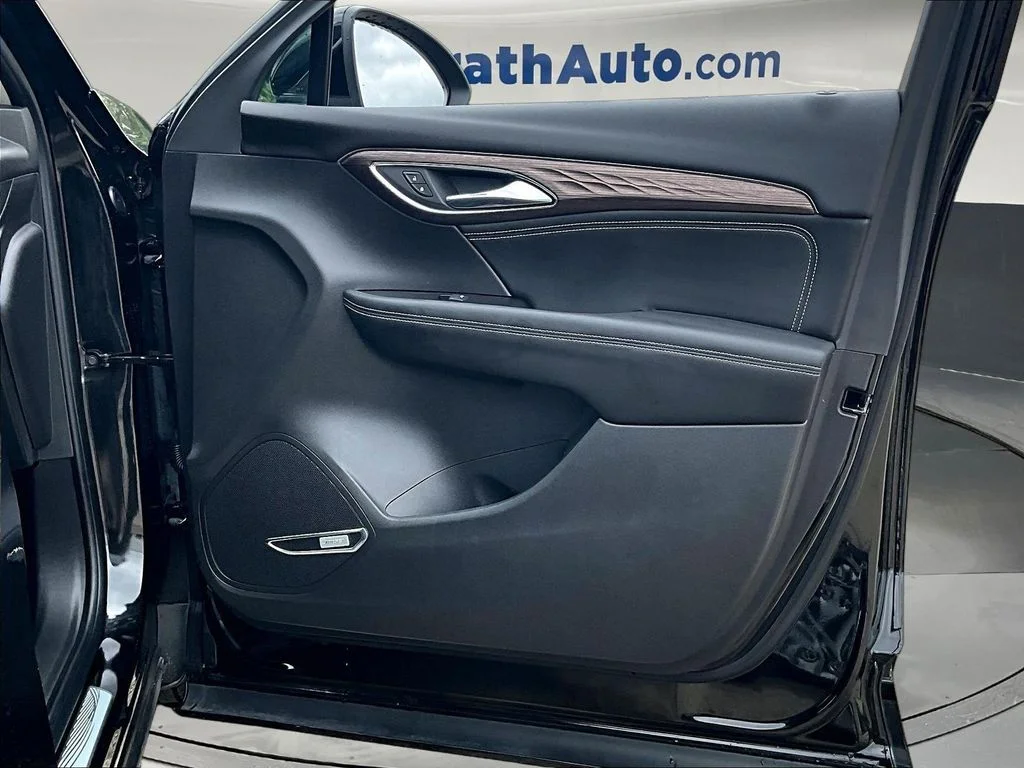 Used 2023 Black Buick Avenir image 31
