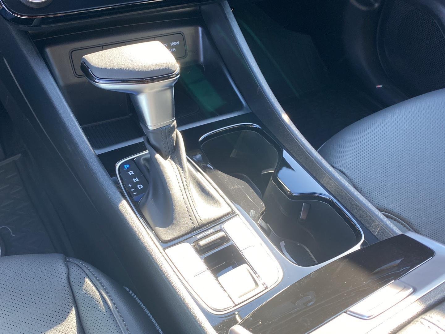 New 2026 Atlas White Hyundai Limited image 22