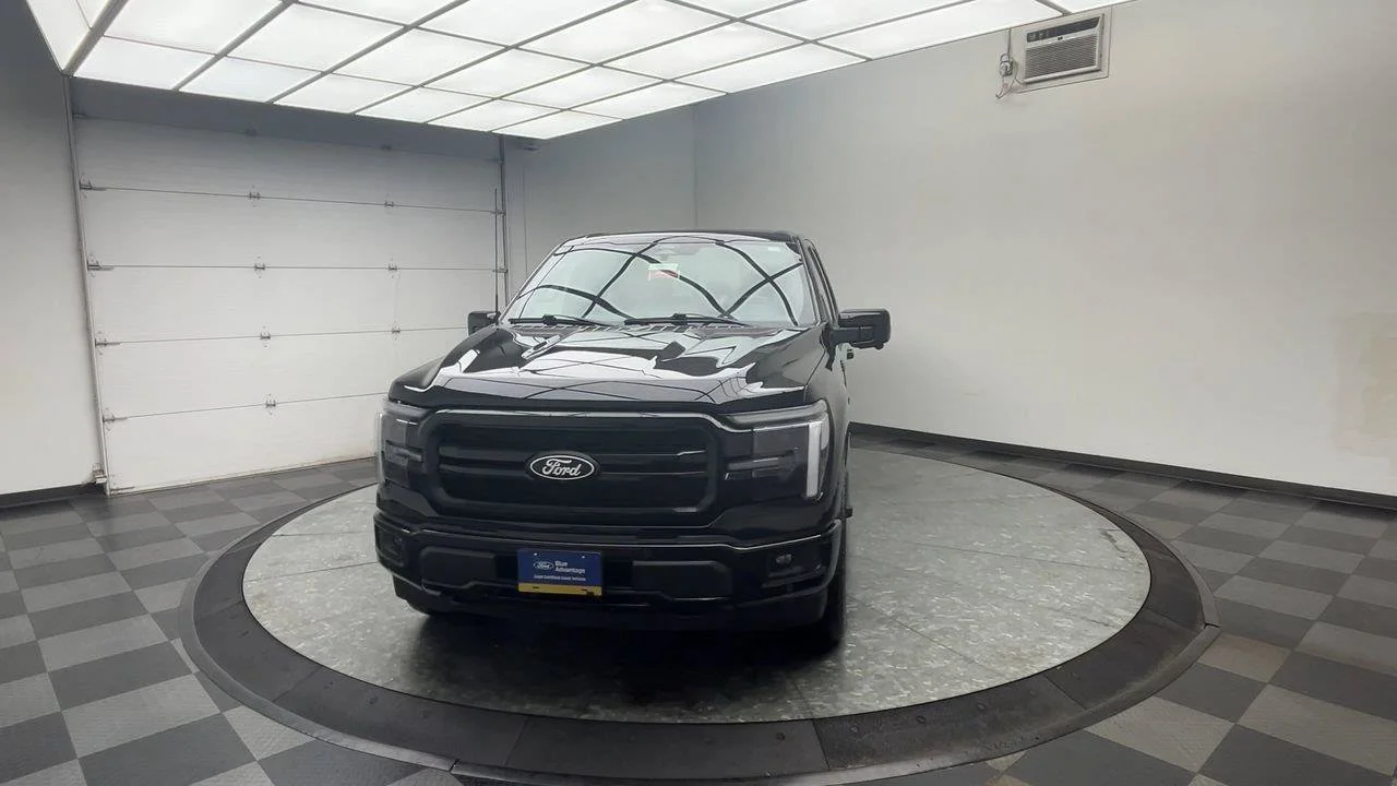 Used 2025 Black Ford LARIAT image 37