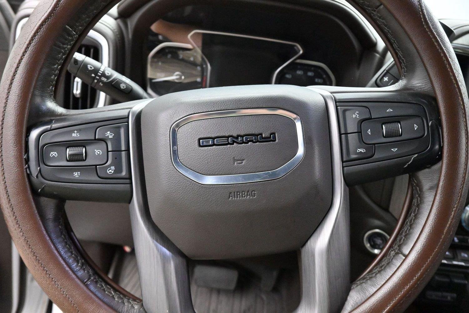 Used 2020 White Frost Tricoat GMC Denali image 17