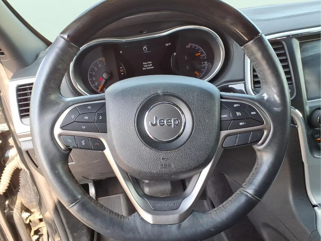 Used 2018 Black Jeep Overland image 19