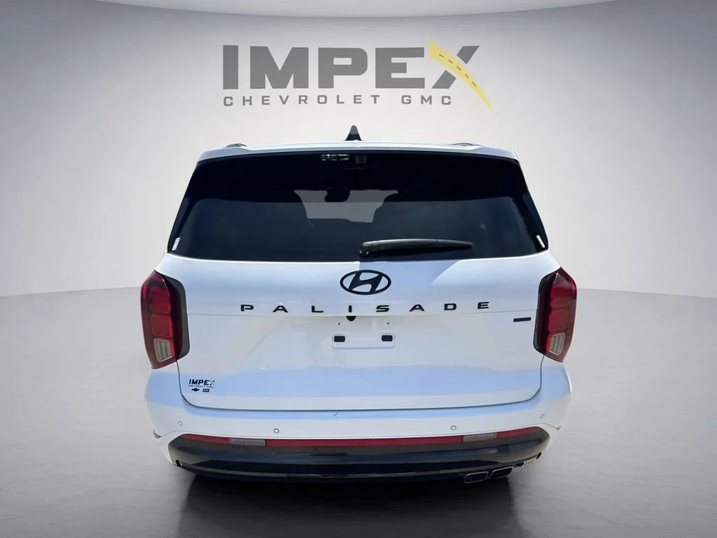 Used 2025  Hyundai Calligraphy Night Edition image 4