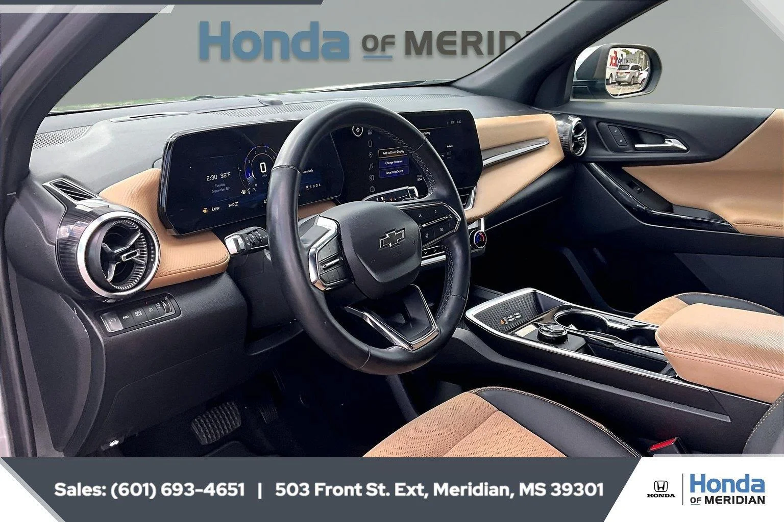 Used 2025 Sterling Gray Metallic Chevrolet AWD ACTIV image 12