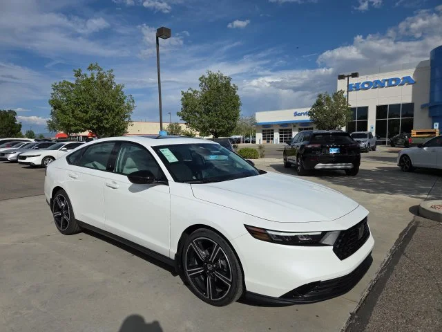New 2026 Platinum White Pearl Honda SE image 2