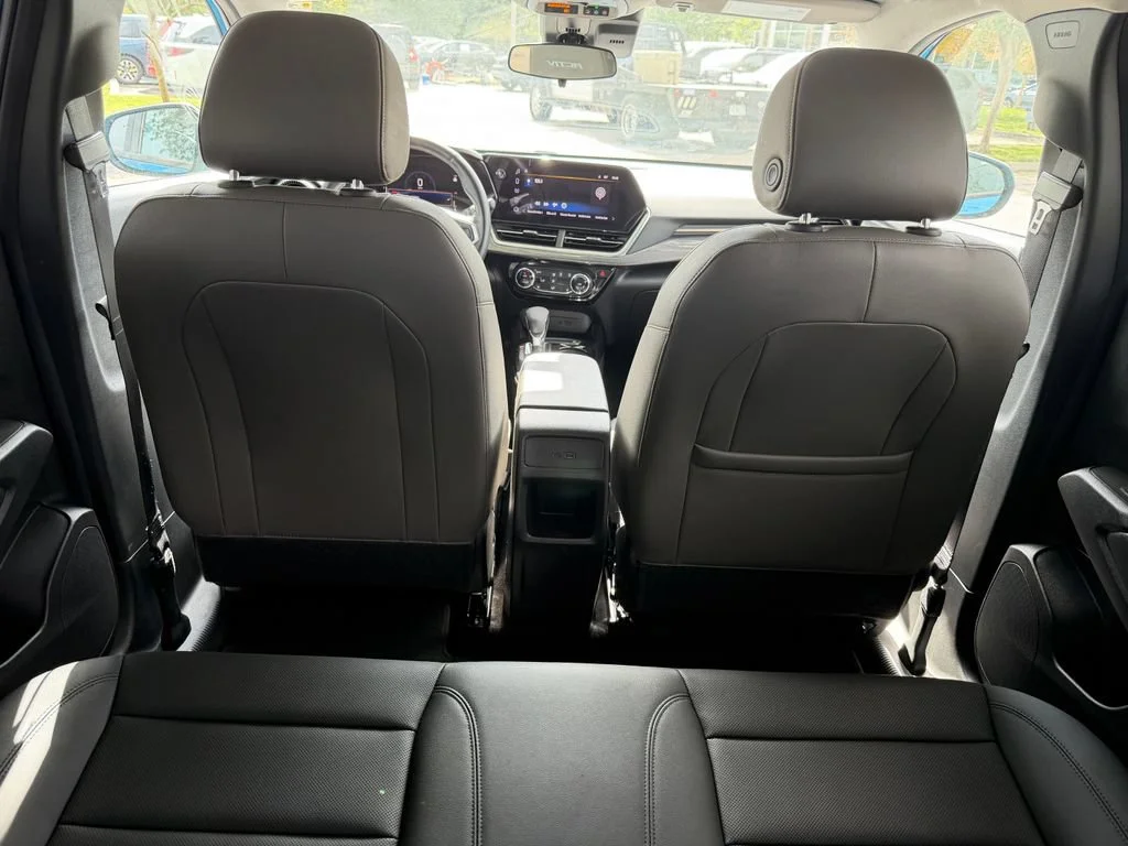 Used 2025 Marina Blue Chevrolet ACTIV image 9