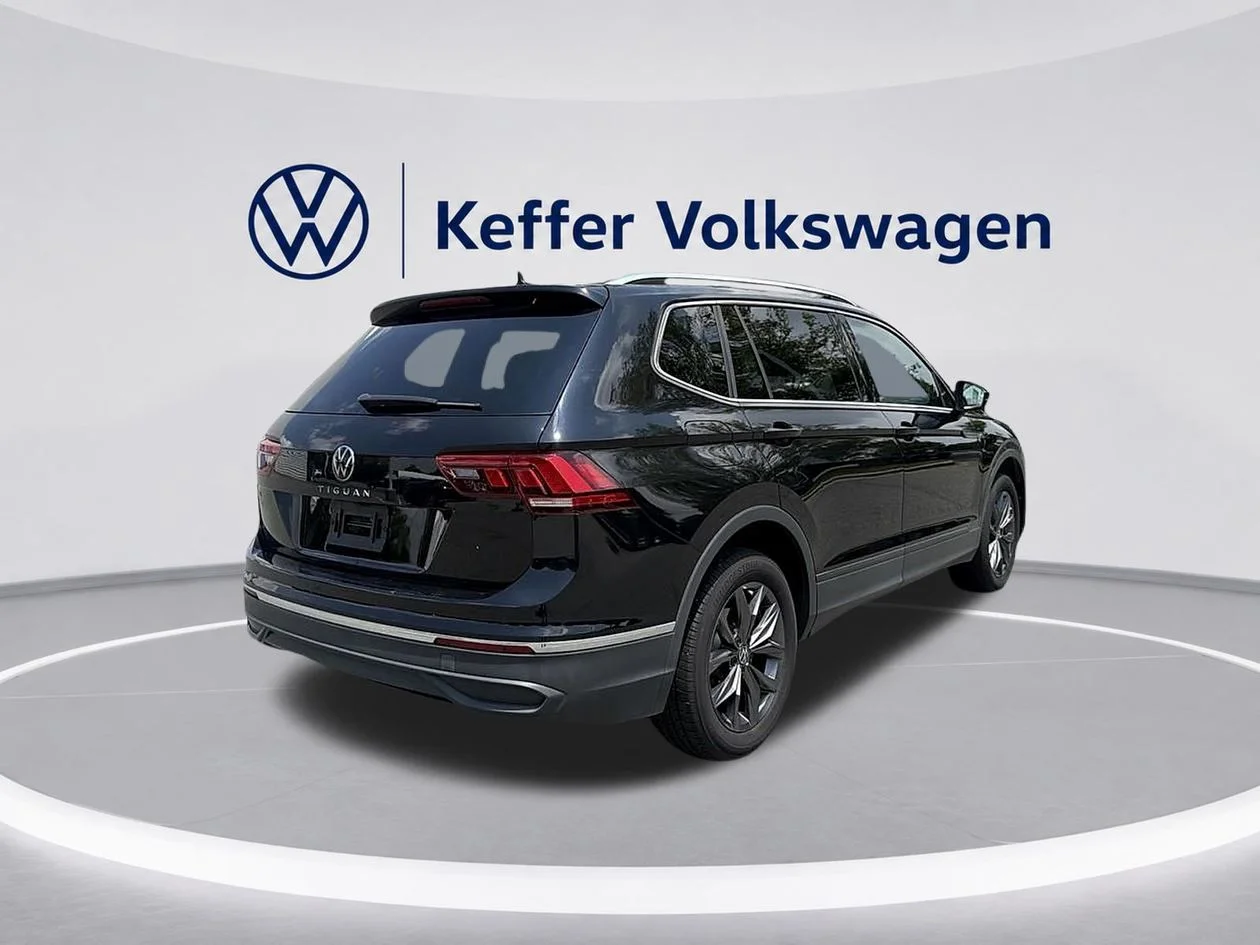 Used 2023 Black Volkswagen 2.0T SE image 5