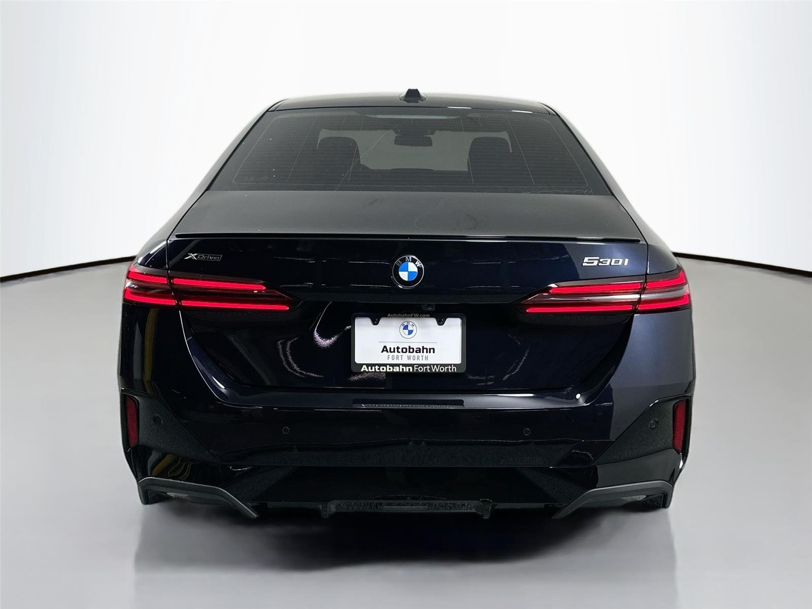 New 2026 Carbon Black Metallic BMW 530i xDrive image 7