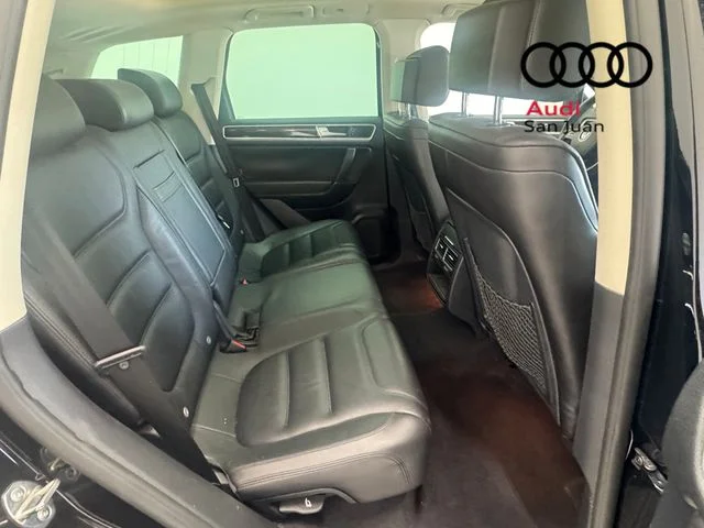 Used 2015 Black Volkswagen V6 Lux image 22