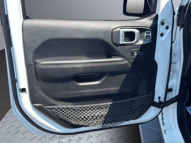 Used 2018 White Jeep Sahara 4x4 image 13