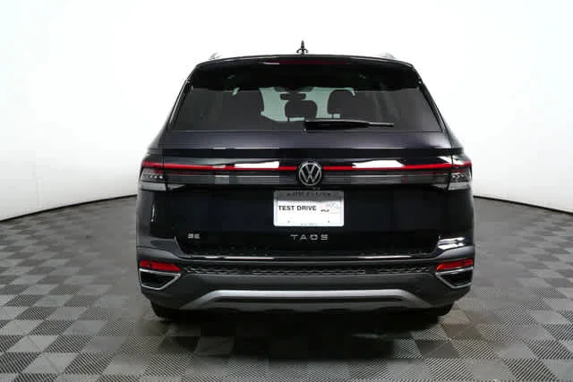 New 2026 Deep Black Pearl Volkswagen SE image 25
