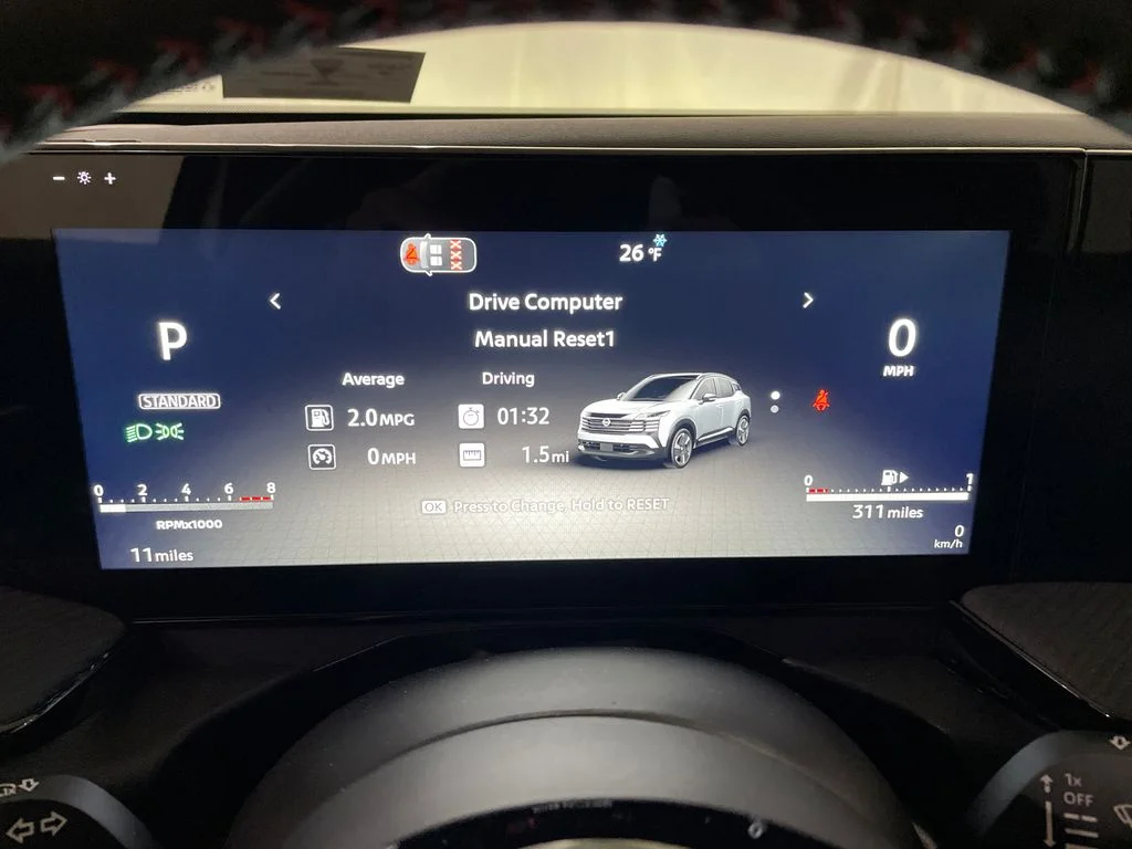 New 2026 Aspen White TriCoat / Super Black Two-tone Nissan SR image 16