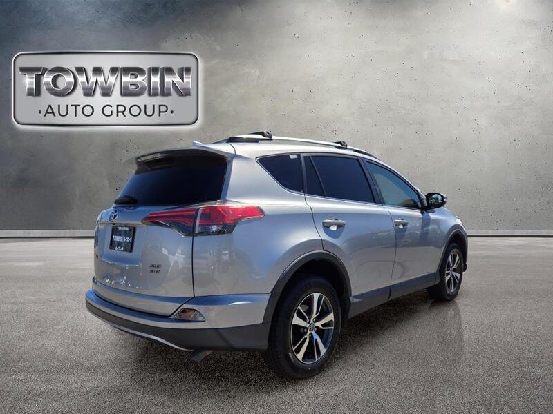 2018 Toyota RAV4 XLE - Photo 4