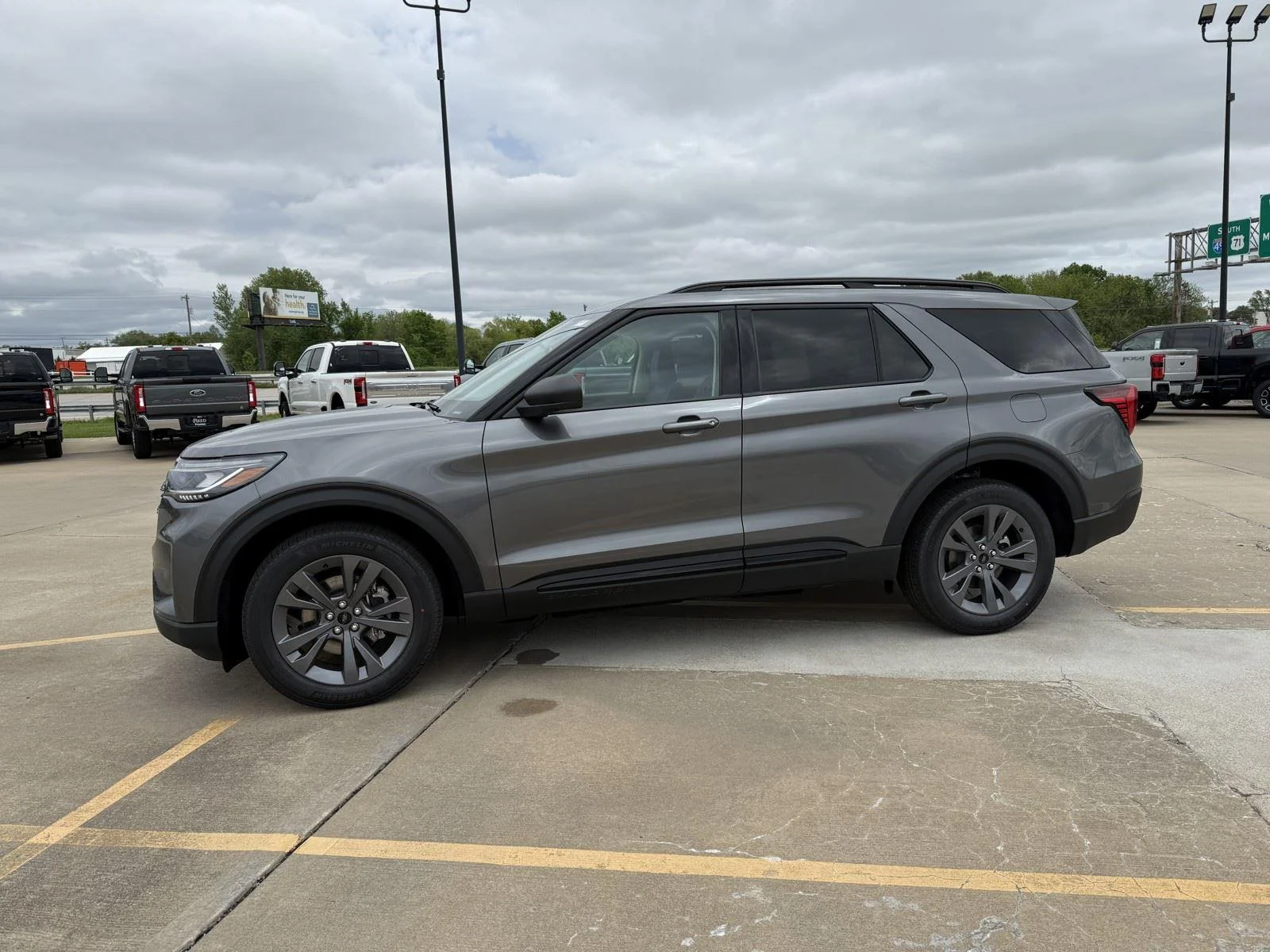 New 2026 Carbonized Gray Metallic Ford Active w/100A Pkg image 5