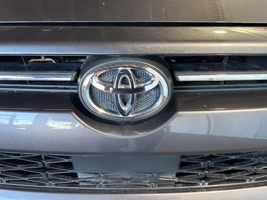 Used 2022 Gray Toyota SR5 image 13