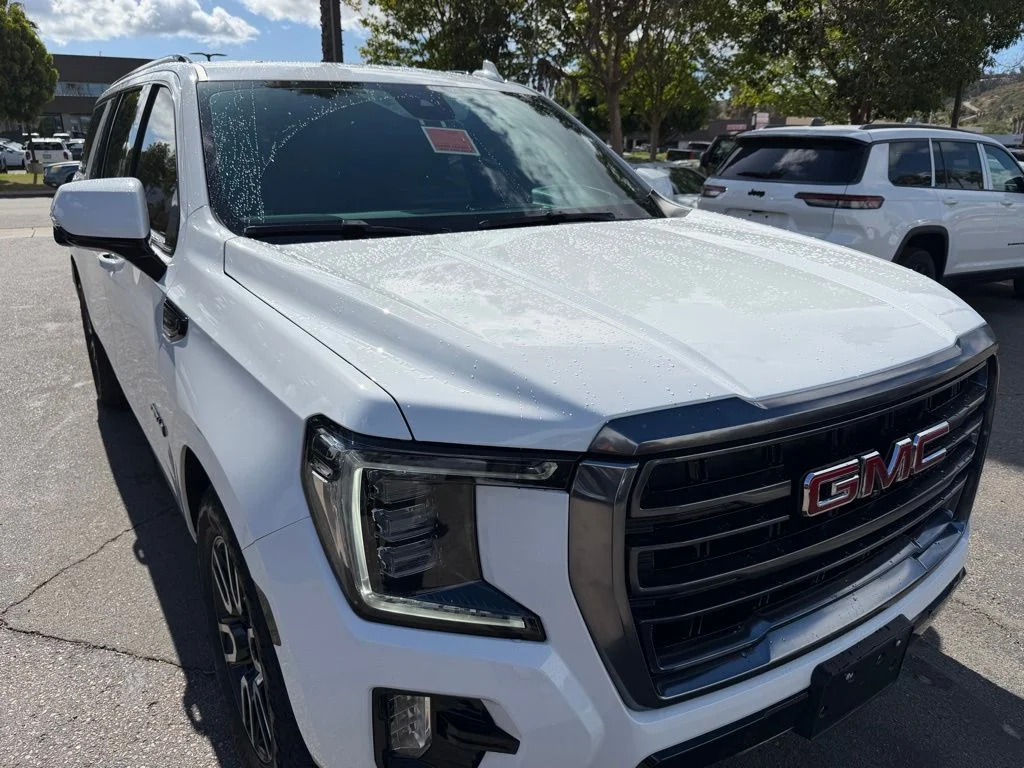 Used 2024 White GMC AT4 image 1