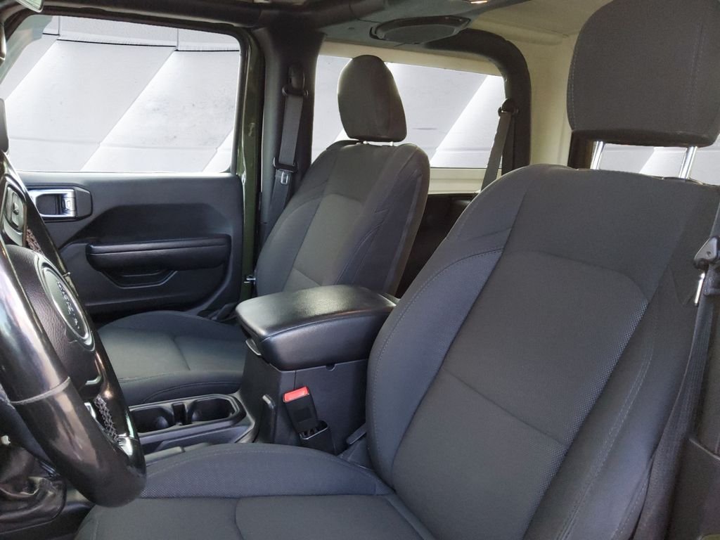 Used 2020 Green Jeep Sport image 8