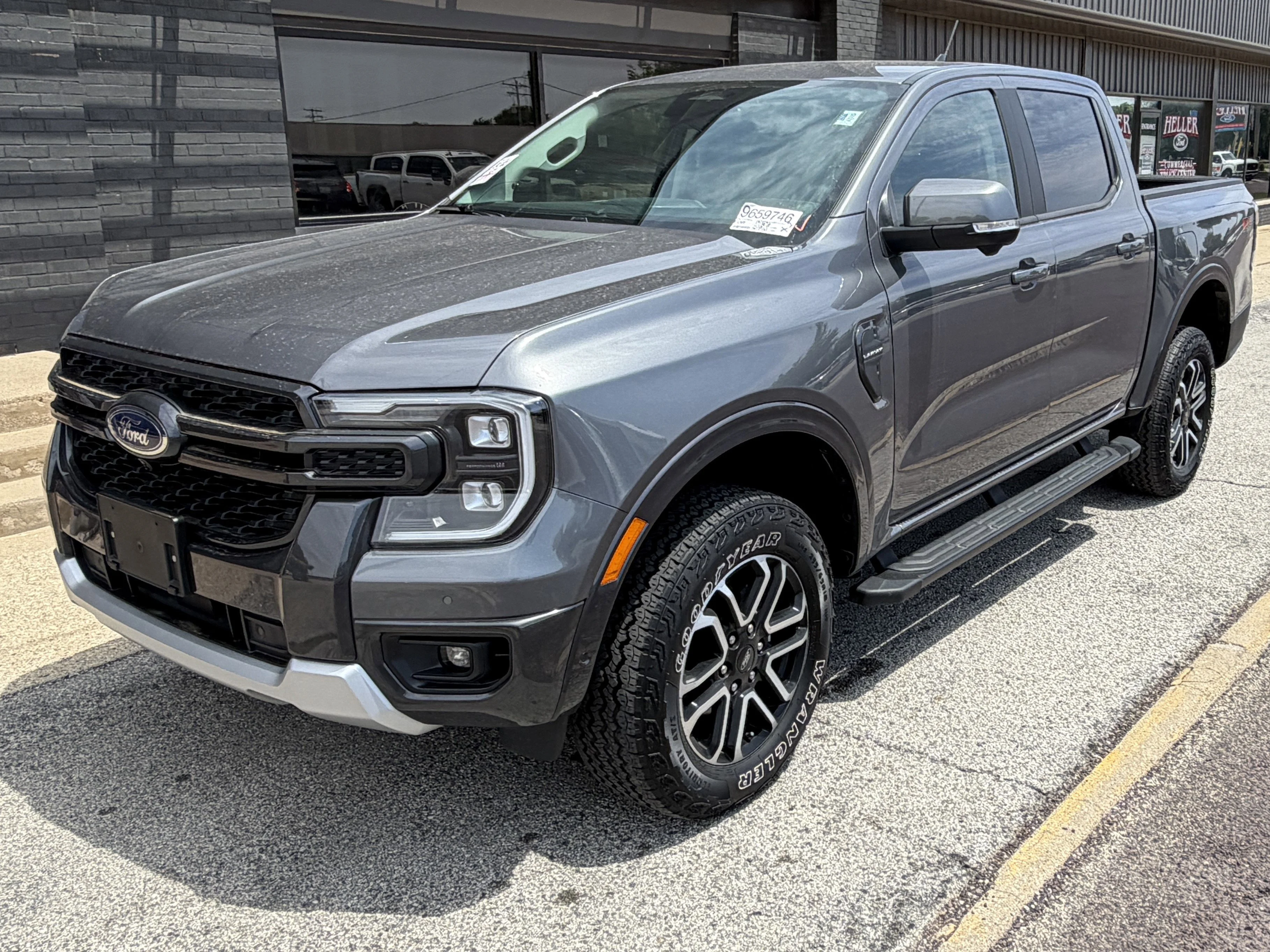 Used 2024 Gray Metallic Ford Lariat image 3