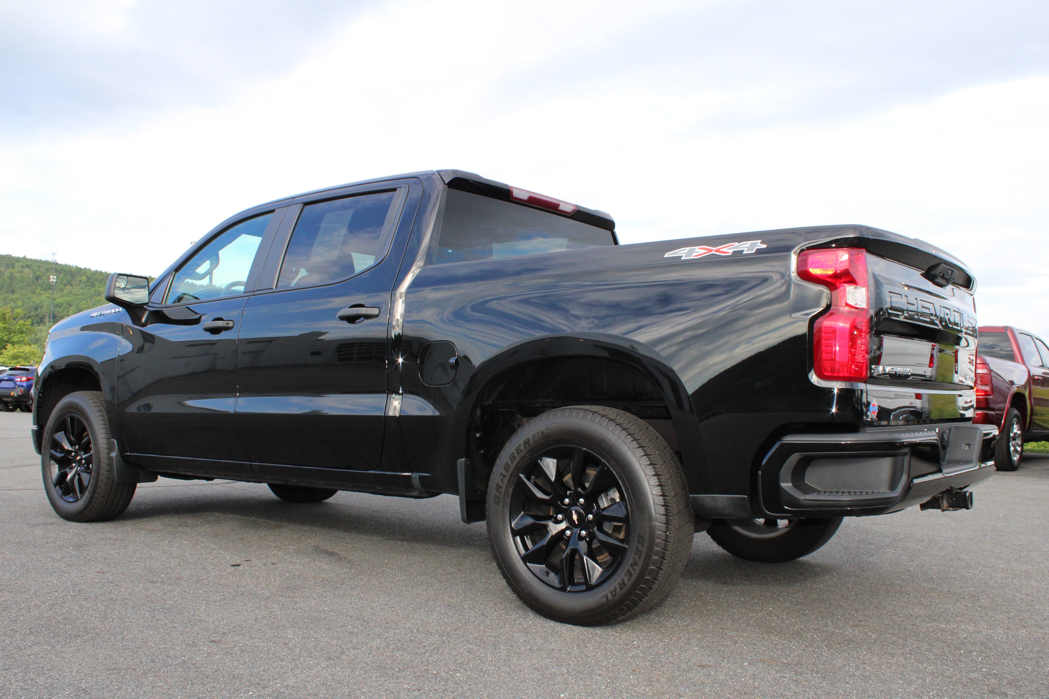 Used 2023 Black Chevrolet Custom image 12