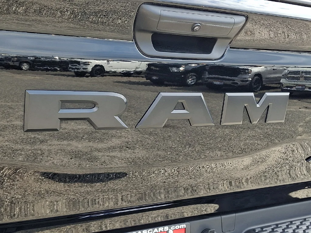 Used 2025 Diamond Black Crystal Pearlcoat Ram Tradesman image 32