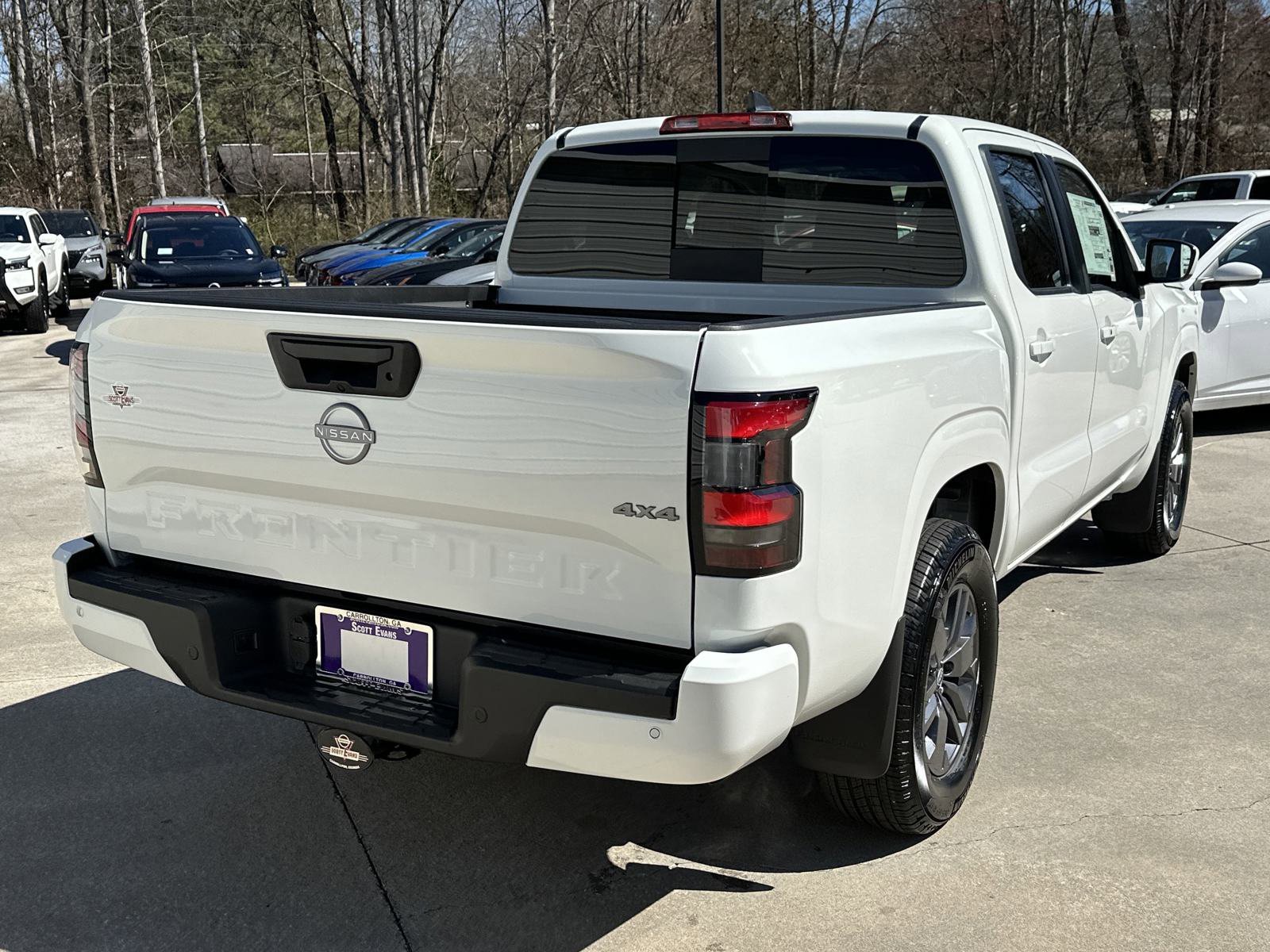 2025 Nissan Frontier SV - Photo 8