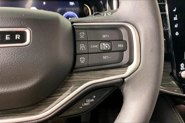 Used 2022 Black Jeep Series III image 10