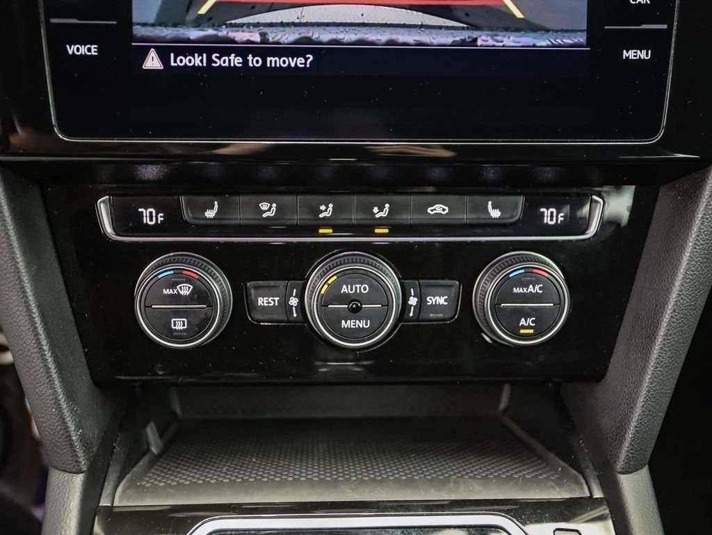 Used 2019 Deep Black Volkswagen 2.0T SEL R-Line image 19