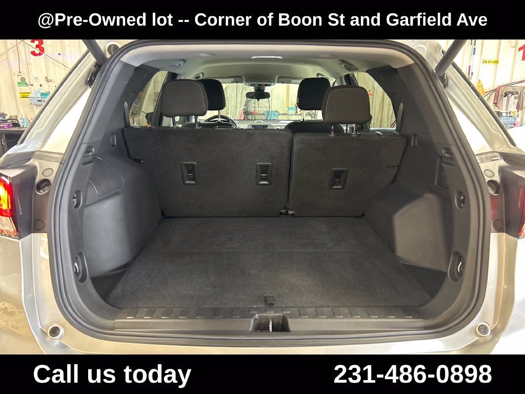 Used 2022 SILVER ICE METALLIC Chevrolet LT image 24
