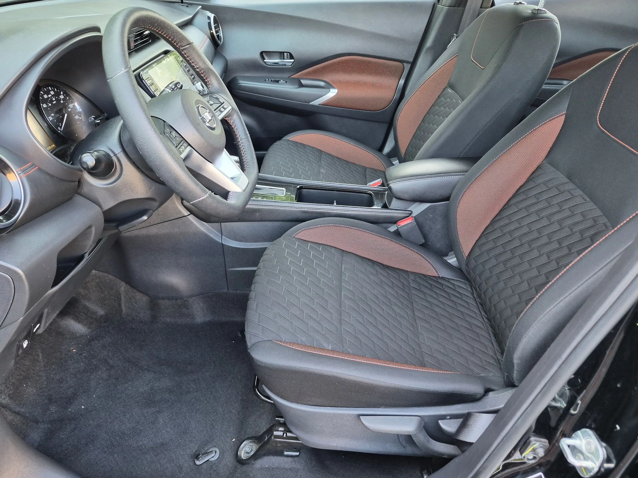 Used 2021 Super Black Nissan SR image 11