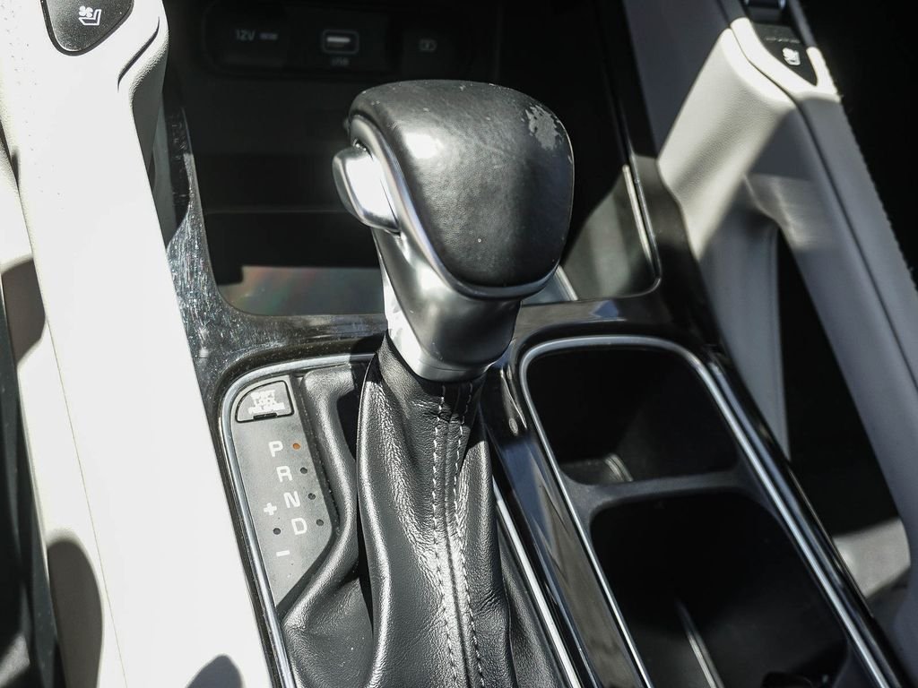 Used 2020 Black Kia EX image 23