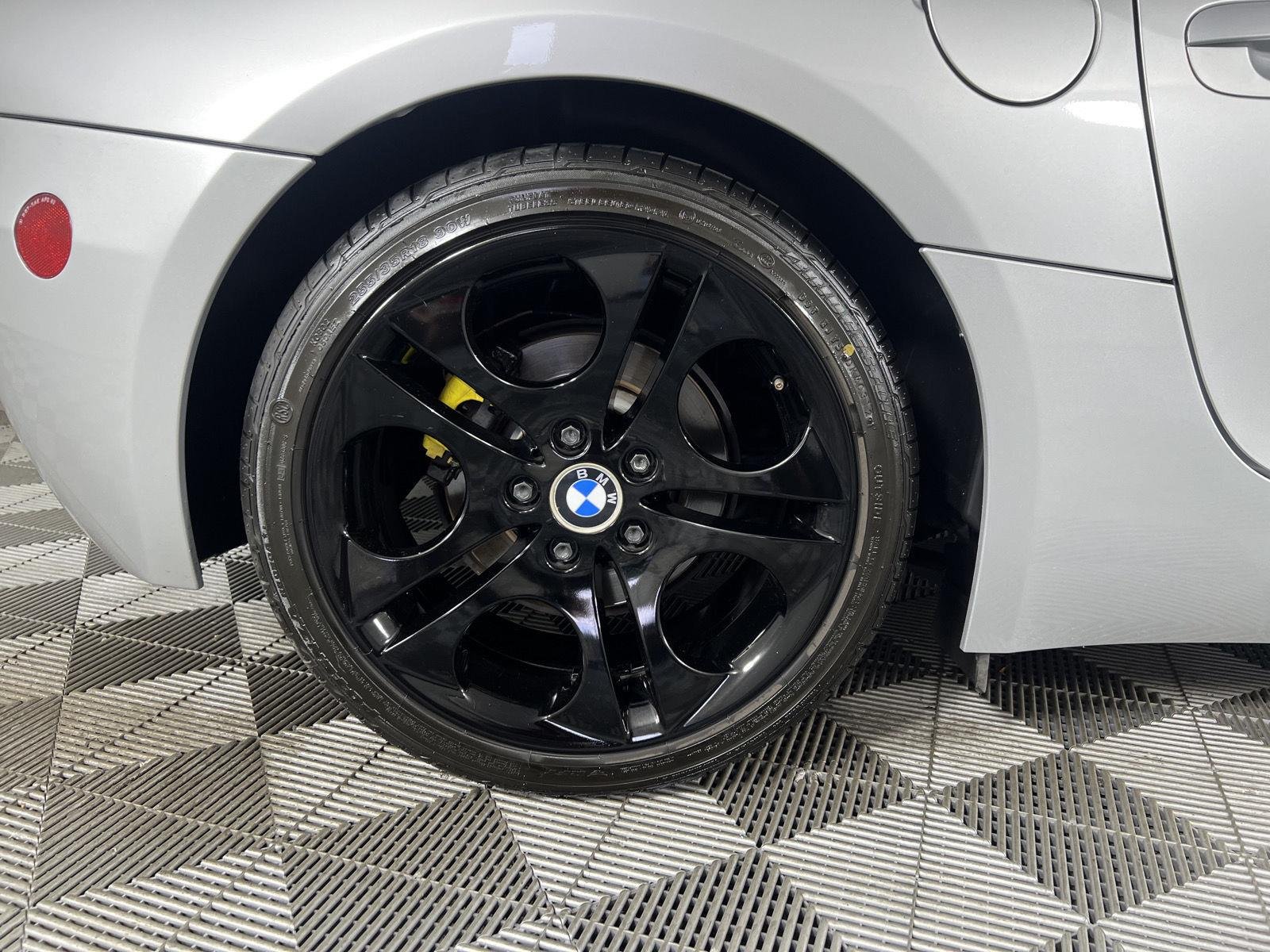 Used 2003  BMW 3.0i image 17