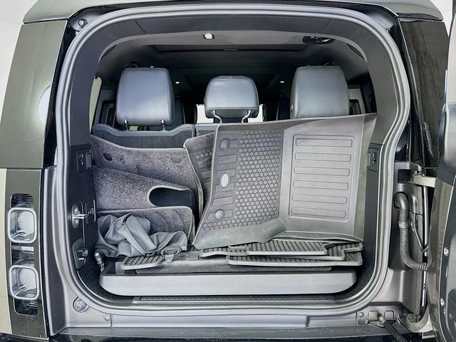 Used 2024 Silver Land Rover X image 28