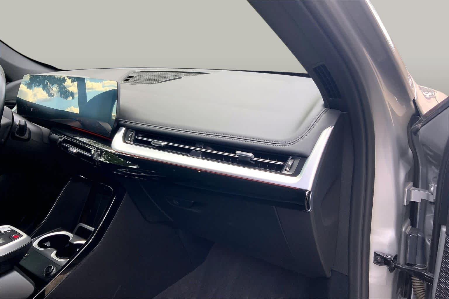 Certified Used 2023 Space Silver Metallic BMW xDrive28i image 18