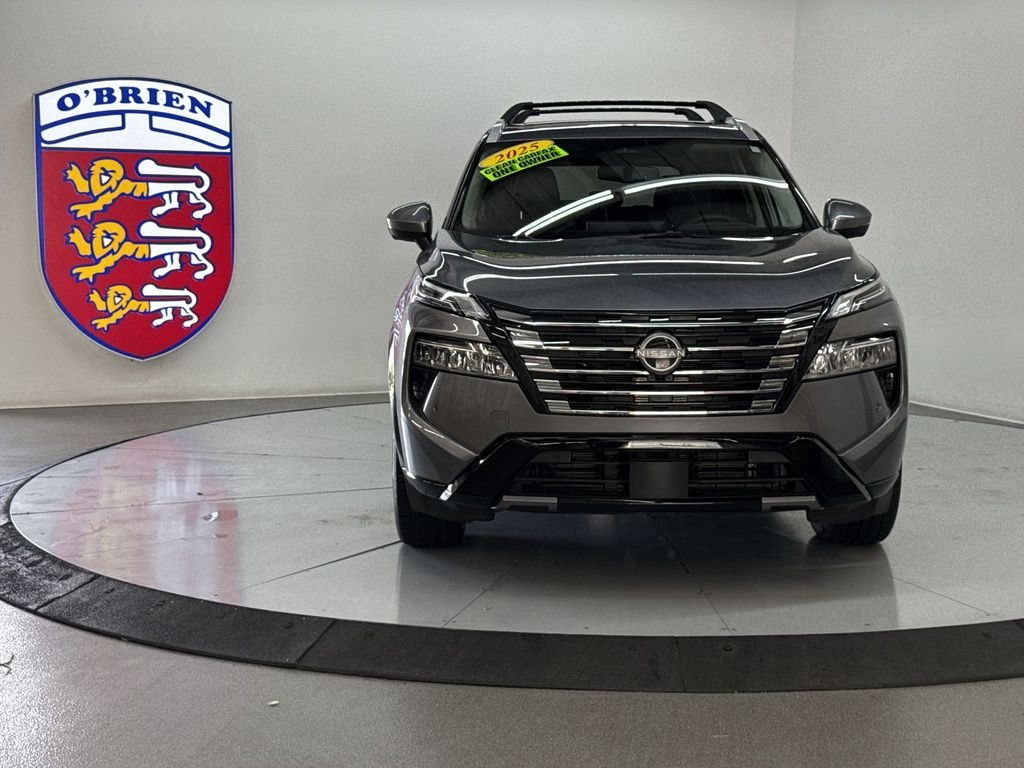 Certified Used 2025 Gun Metallic Nissan Platinum image 10