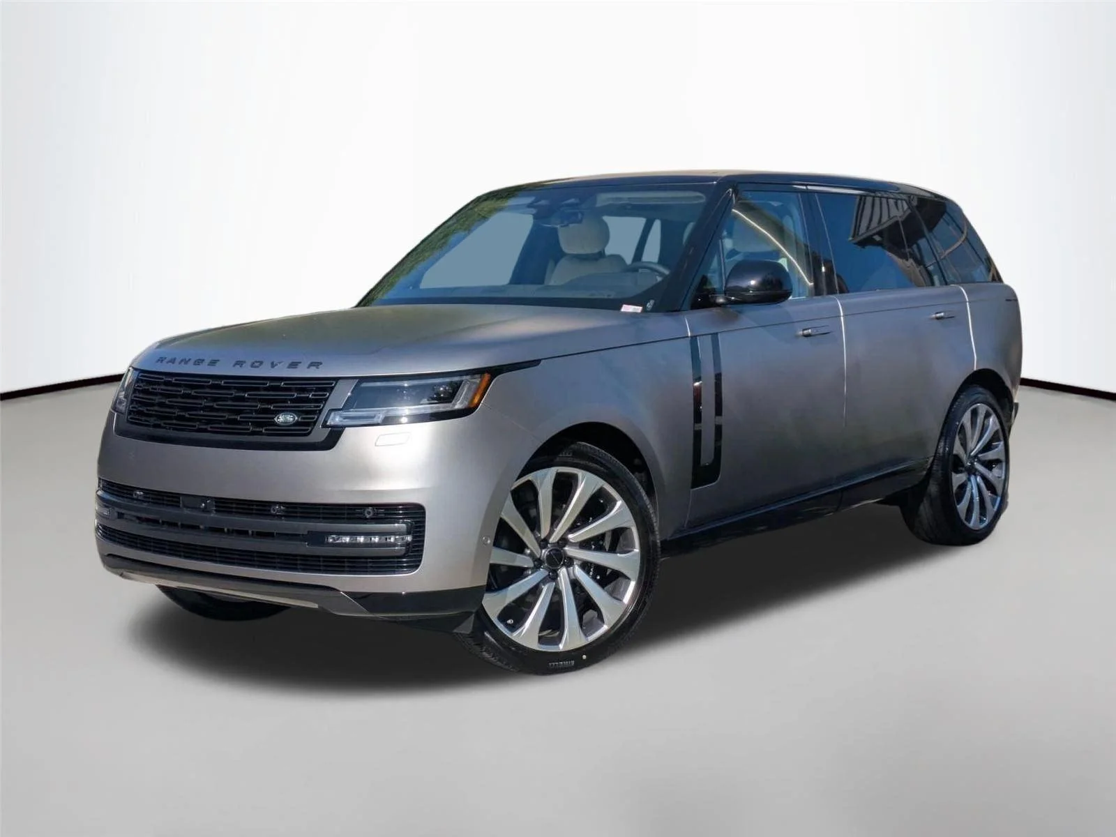 2026 Land Rover Range Rover 3.0 SE LWB 7's photo