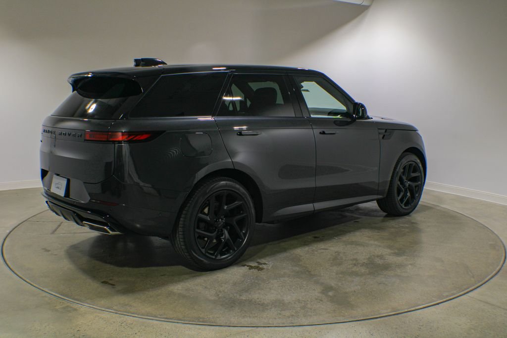New 2026 Carpathian Grey Land Rover Dynamic SE image 6