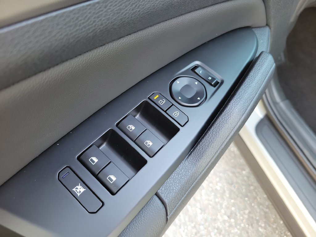 New 2027 Wolf Gray Kia EX image 21