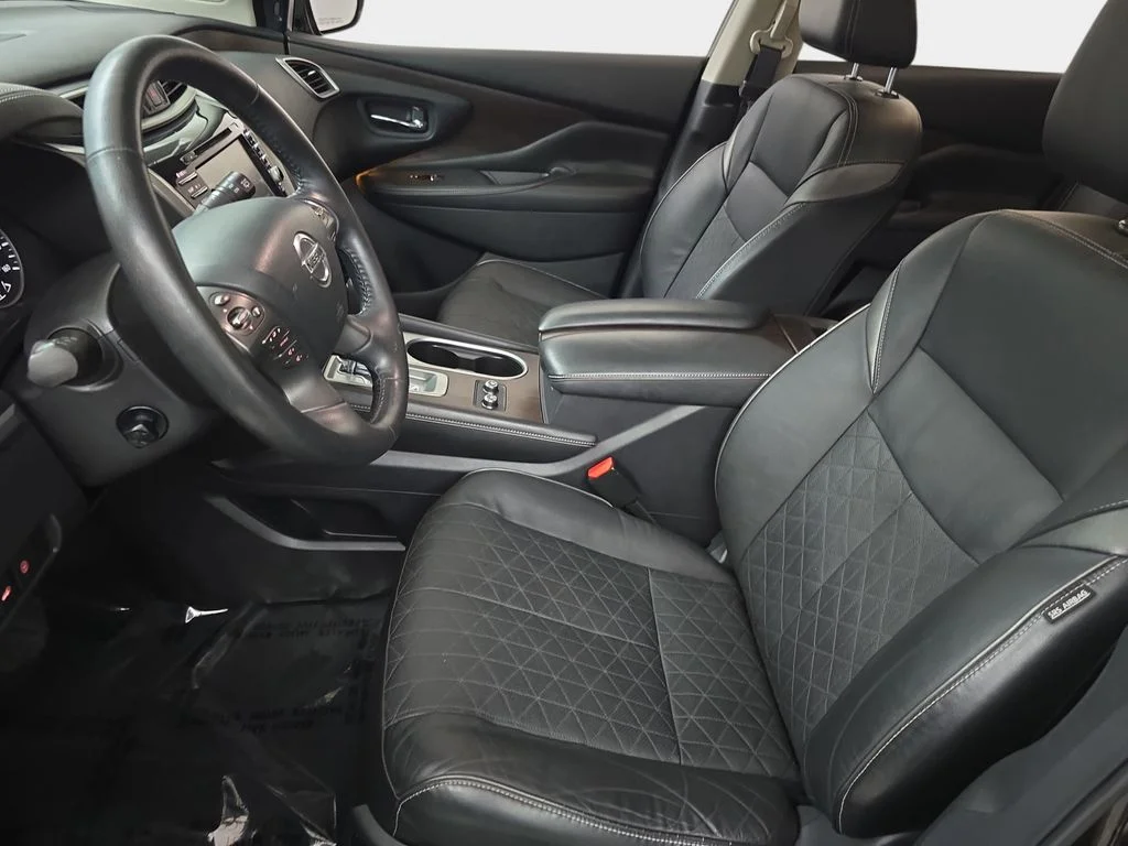 Used 2019 Brown Nissan Platinum image 18
