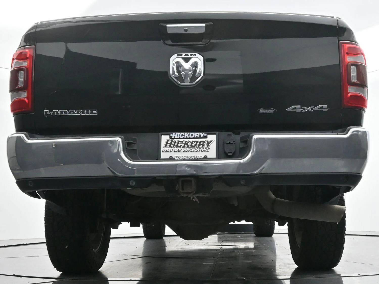 Used 2019 Black Forest Green Pearlcoat Ram Laramie image 48