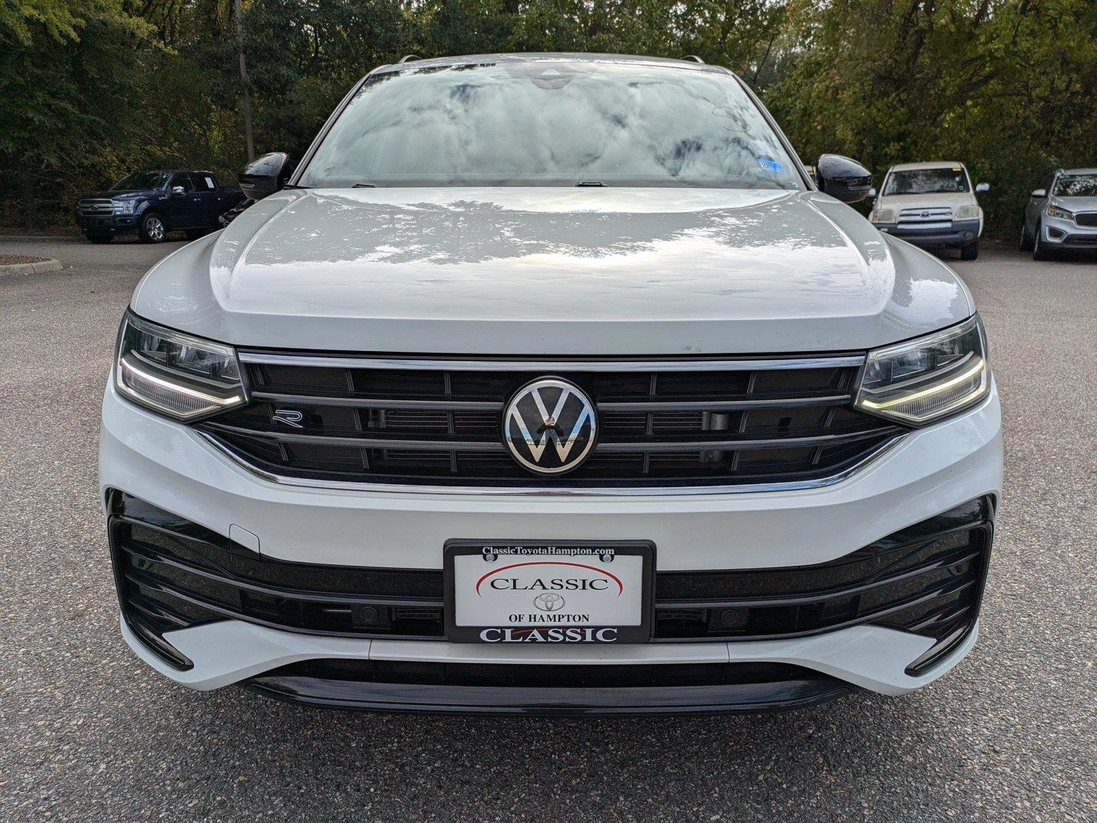 Used 2022 Pure White Volkswagen SE R-Line Black image 9
