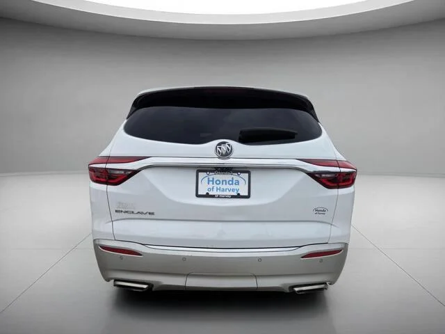 Used 2020 Summit White Buick Essence image 4